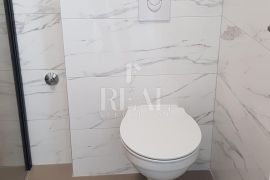 CRIKVENICA-LUKSUZAN STAN SA POGLEDOM, 3S+DB, DVA BALKONA I PARKIRNA MJESTA, Crikvenica, Appartment