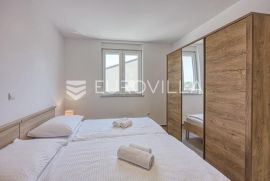 Istra, Murine, novo adaptiran stan s dvije spavaće sobe NKP 61,2 m2, Umag, Stan