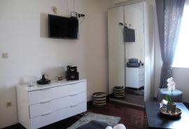 Studio apartman +poslovni prostor u centru, Poreč, Istra, Poreč, Daire