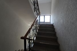 MARINIĆI ETAŽA 91.30M2 SA 280M2 OKUĆNICE, Viškovo, Appartment