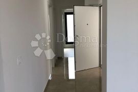 ROGOZNICA- 1.KAT U MODERNOJ NOVOGRADNJI UZ MORE, Rogoznica, Apartamento