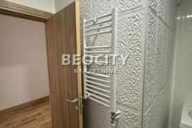 Novi Sad, Salajka, Branka Radičevića, 3.5, 80m2 Nov odmah useljiv troiposoban stan u blizini centra grada., Novi Sad - grad, Appartement