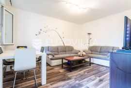 Split, Pujanke, jednosoban stan s potencijalom, Split, Apartamento