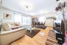 Zagreb, Vrbani, elegantan peterosoban stan u blizini Jaruna, Zagreb, Apartamento