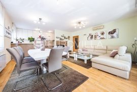 Zagreb, Vrbani, elegantan peterosoban stan u blizini Jaruna, Zagreb, Appartment