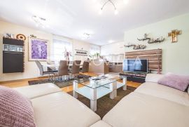 Zagreb, Vrbani, elegantan peterosoban stan u blizini Jaruna, Zagreb, Appartment