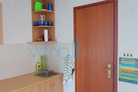 Malinska, jednosoban stan sa lođom na odličnoj lokaciji,prodaja, Malinska-Dubašnica, Appartement