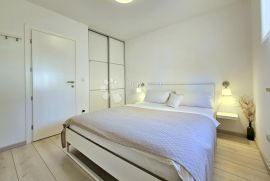 Apartmanska kuća (4 jedinice) spremna za turizam, Novigrad, بيت