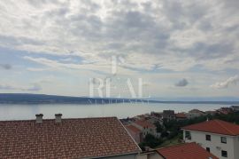 CRIKVENICA-LUKSUZAN STAN U POTKROVLJU SA PREKRASNIM POGLEDOM, DVA PARKIRNA MJESTA, Crikvenica, Kвартира