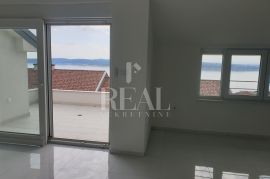 CRIKVENICA-LUKSUZAN STAN U POTKROVLJU SA PREKRASNIM POGLEDOM, DVA PARKIRNA MJESTA, Crikvenica, Apartamento