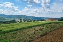 Istra, Buzet, građevinsko zemljište s pogledom na zelenilo  u pravoj oazi mira, Buzet, Terreno