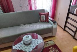 Zemunski Kej, Masarikov Trg, prodaja dva stana, Zemun, Appartment