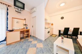 Apartmanska kuća nedaleko mora, Umag, Istra, Umag, بيت