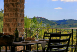 ISTRA, OPRTALJ - Istarska kamena kuća s pogledom na Motovun, Oprtalj, Maison