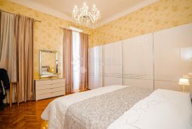 Centar 121m2 4skl prvi kat Porto Baroš na dlanu!!, Rijeka, Daire