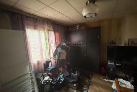 Stan za totalnu renovaciju, Peščenica - Žitnjak, Apartamento