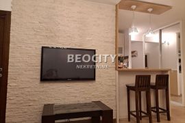 Novi Beograd, Blok 44,  (TC Piramida)  -  Gandijeva, 3.0, 73m2, Novi Beograd, Stan