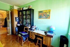 Dvosoban stan s pogledom na Pulski zaljev, Pula, Appartement