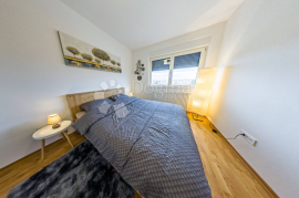 Nov i potpuno opremljen stan od 59 m2, Varaždin, Apartamento