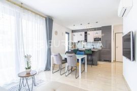 Split, Žnjan, moderan jednosoban stan ( 01.10.2024 - 01.05.2025 ), Split, Apartamento