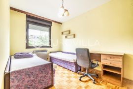 Zagreb, Peščenica, funkcionalan dvosoban stan NKP 50m2, Zagreb, Flat