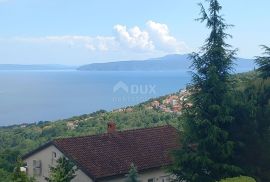 OPATIJA, POLJANE - Prekrasna samostojeća kuća s bazenom, garažom i pogledom na more, Opatija - Okolica, House