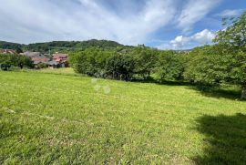 Građevinsko zemljište s priključcima uz glavnu cestu, 5600 m2, Gornja Dubrava, Tierra