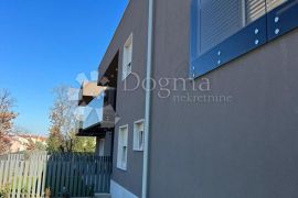 EKSKLUZIVAN PENTHOUSE U POREČU, Poreč, Apartamento