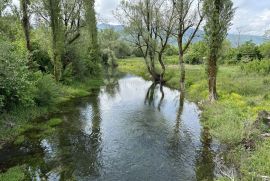 MEDAK GRAĐEVINSKO ZEMLJIŠTE UZ RIJEKU, Gospić - Okolica, Terrain