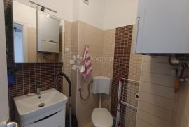 Garsonjera 32m2 u centru Pule (novogradnja + parking), Pula, Flat