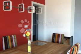 PRILIKA!! ZADAR - PLOVANIJA - DVOSOBAN STAN S PROSTRANOM TERASOM, Zadar, Apartamento