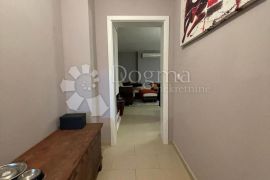 PRILIKA!! ZADAR - PLOVANIJA - DVOSOBAN STAN S PROSTRANOM TERASOM, Zadar, Wohnung