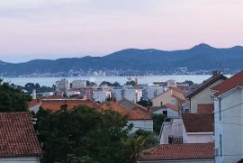 PRILIKA!! ZADAR - PLOVANIJA - DVOSOBAN STAN S PROSTRANOM TERASOM, Zadar, Apartamento