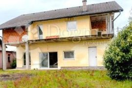 Prekrasna samostojeća kuća 272m2 s garažom i vrtom!!, Sesvete, Casa