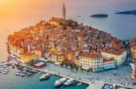 Lusuzni stan s podzemnom garažom u centru Rovinja, Rovinj, Stan