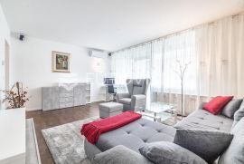 Zagreb, Centar, atraktivan dvosoban stan na 3. katu s liftom, Zagreb, Apartamento