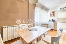 Donja Dubrava, prekrasan trosoban stan NKP 100 m2 + 2 PM, Zagreb, Apartamento