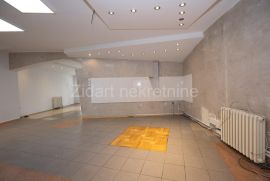 Zemun, Gornji grad, lokal od 212m2, Zemun, Commercial property