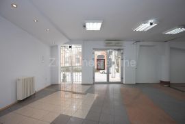 Zemun, Gornji grad, lokal od 212m2, Zemun, Propriedade comercial