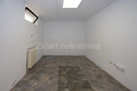 Zemun, Gornji grad, lokal od 212m2, Zemun, Immobili commerciali