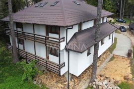 Bosanska kuća sa 14 apartmana, Babanovac  - Vlašić, Travnik, Σπίτι