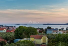 ISTRA,FAŽANA- Kuća s bazenom i pogledom na more!, Fažana, Ev