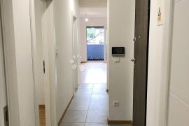 ODLIČAN STAN SA VELIKIM VRTOM, Gornja Dubrava, Apartamento