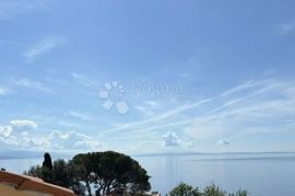 VOLOSKO, OPATIJA, 60 m2 + TERASA S POGLEDOM, Opatija, Flat