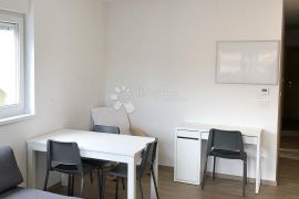 TOP STAN NA SUPER LOKACIJI, Gornja Dubrava, Appartment