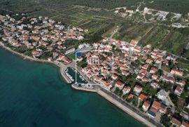 Zadar, Diklo - tipična dalmatinska kuća 120m2 u blizini mora! 255000€, Zadar, بيت