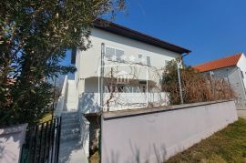 Sabunike - Apartmanska kuća s velikom okućnicom - 398000€, Privlaka, بيت