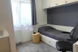 Kraljevački Novaki, NAMJEŠTEN, 78m2, 3soban ( PM, Terasa), Sesvete, Wohnung