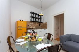 Predivan stan u centru Šibenika, Šibenik, Appartement