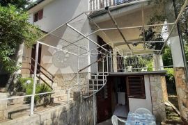 Stan sa dvorištem u blizini plaže, Jasenice, Apartamento